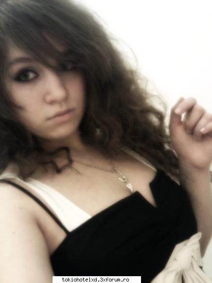 Prăjiturele? :> - Ha-Ha-ha :] - �Pictures with us�