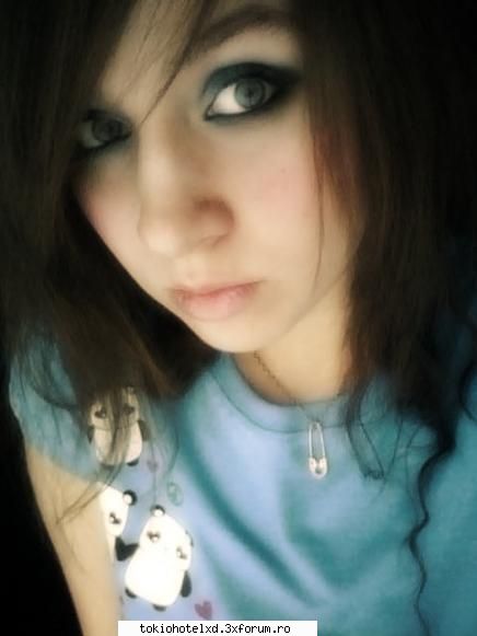 Prăjiturele? :> - Ha-Ha-ha :] - �Pictures with us�